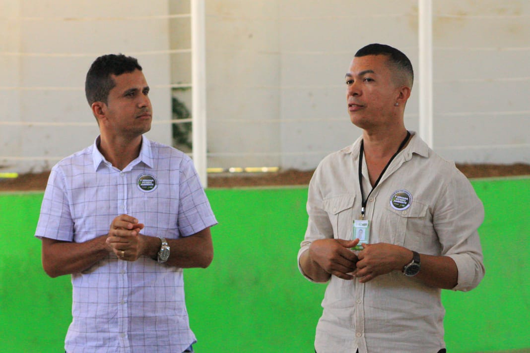 Entrega de fardamento aos servidores da limpeza pública municipal