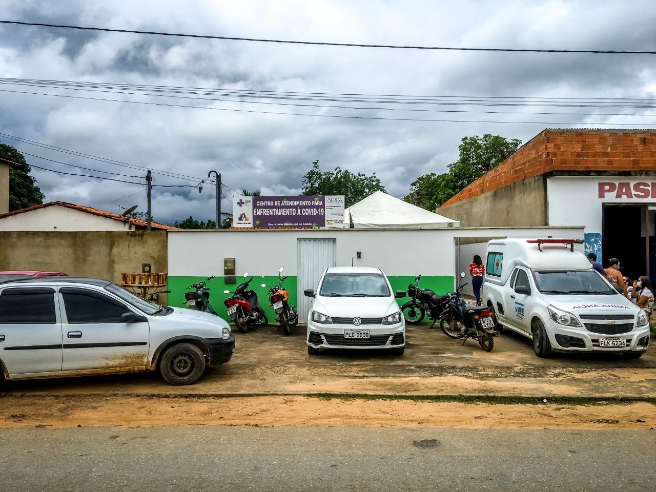 A Secretaria Municipal de Saúde deu início hoje (10/01) aos atendimentos no Gripário Municipal, Centro de Testagem e Atendimento de Pacientes com sintomas gripais em Serra do Ramalho.