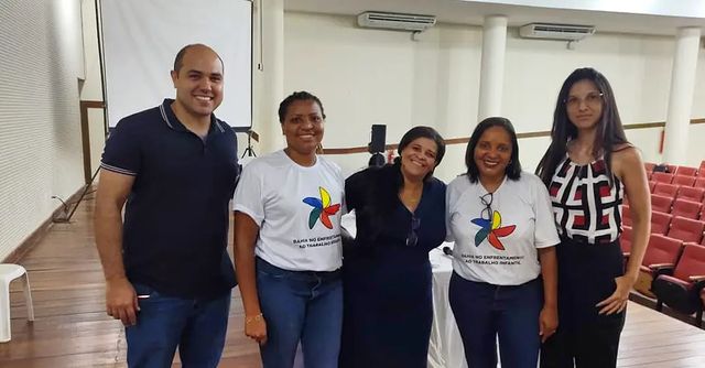 Serra do Ramalho esteve presente nesta quarta-feira (12), na cidade de Barreiras - BA, participando do Fórum de Prevenção e Erradicação do Trabalho Infantil e Proteção ao Adolescente Trabalhador da Bahia (FETIPA).
