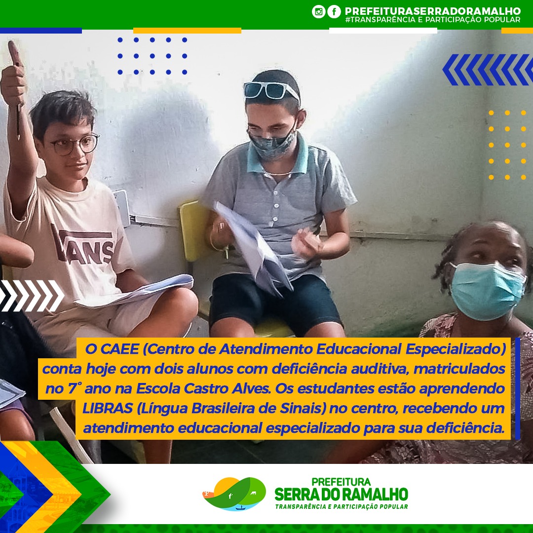 Alunos deficientes auditivos recebem atendimento educacional especializado: