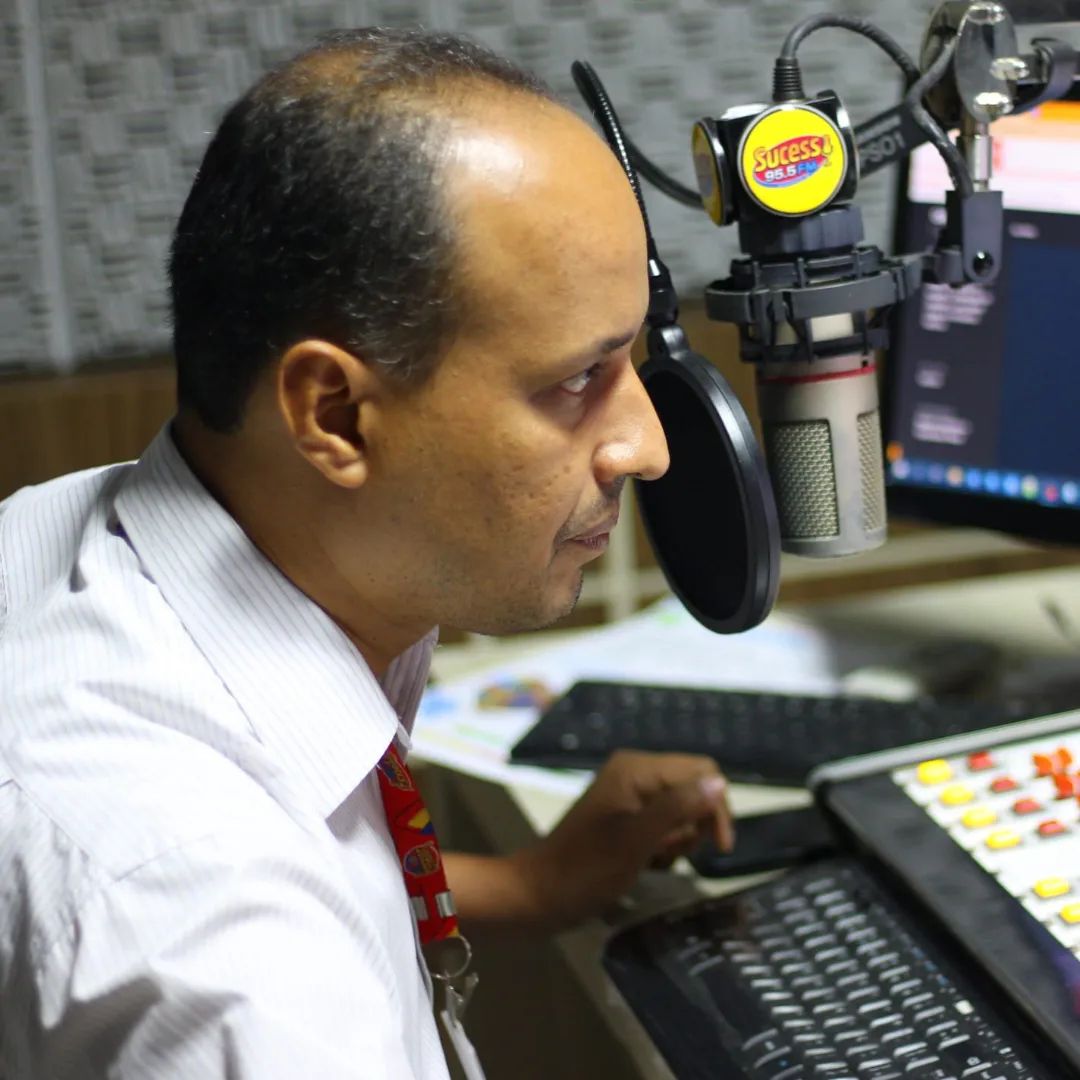 A coordenadora da Educação Especial Inclusiva, Jane Caraíbas, esteve na Rádio Sucesso FM na manhã desta quinta-feira (30).