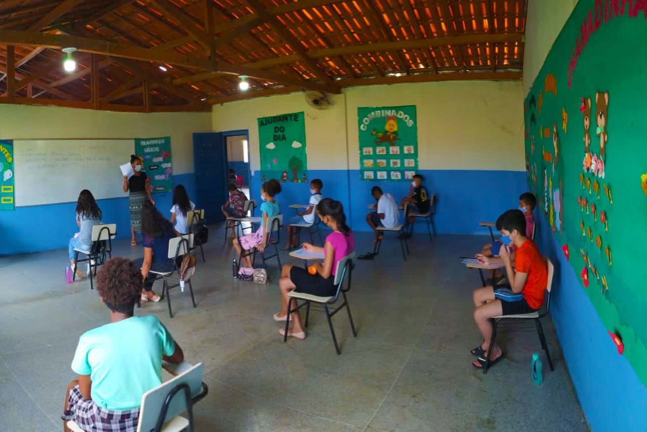 Seguindo o cronograma de aplicação, do TDE II - Teste de Desempenho Escolar, foi aplicado nas turmas do 1° ao 3° ano, de forma individual, e do 4° ao 5° ano, de forma coletiva, nas escolas: Padre José de