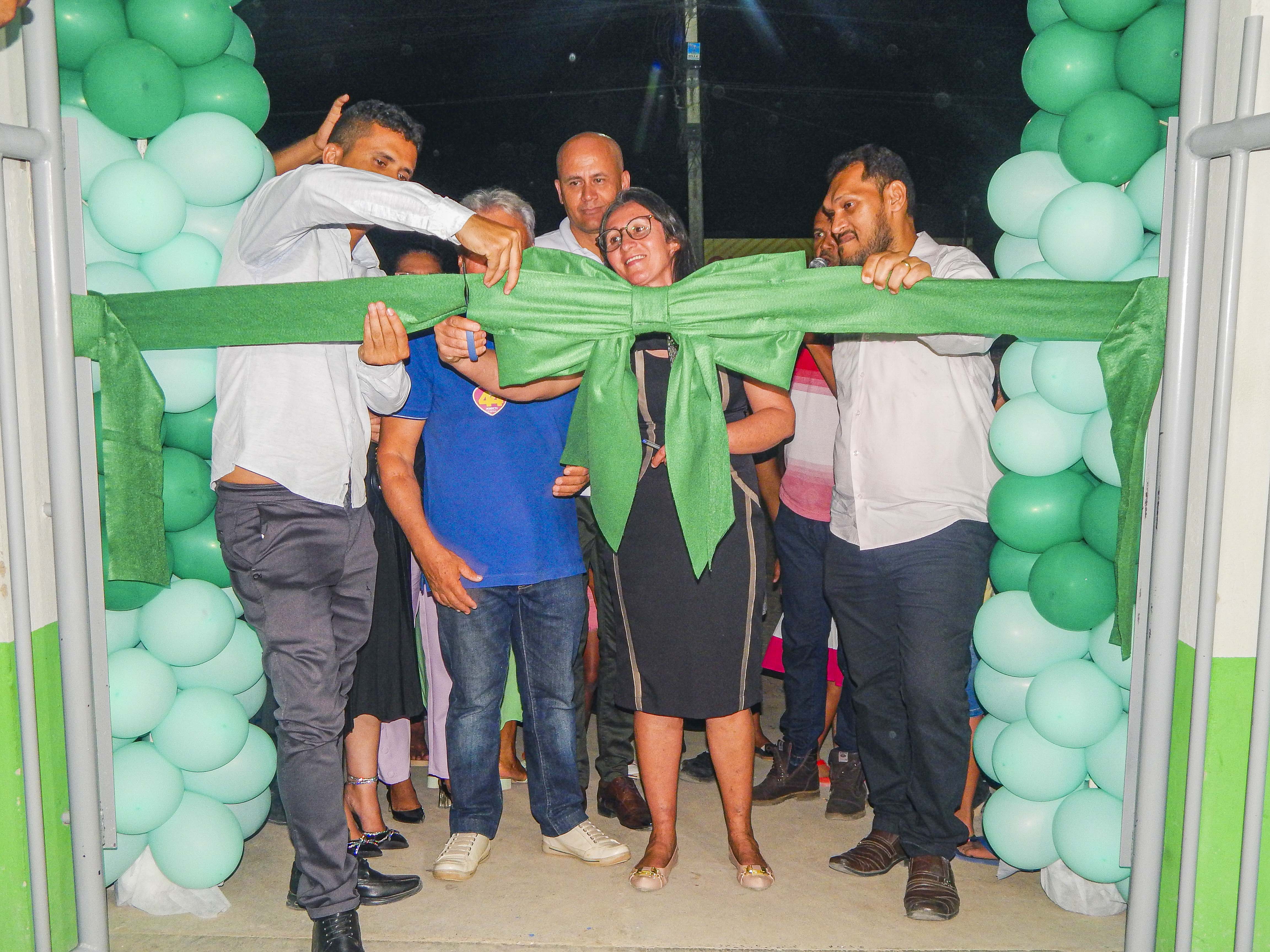 inauguração de duas grandes obras a Escola Municipal Engenheiro Agrônomo Deusdedit Cortez Vieira da Silva e da UBS Carmelita de Souza Lima